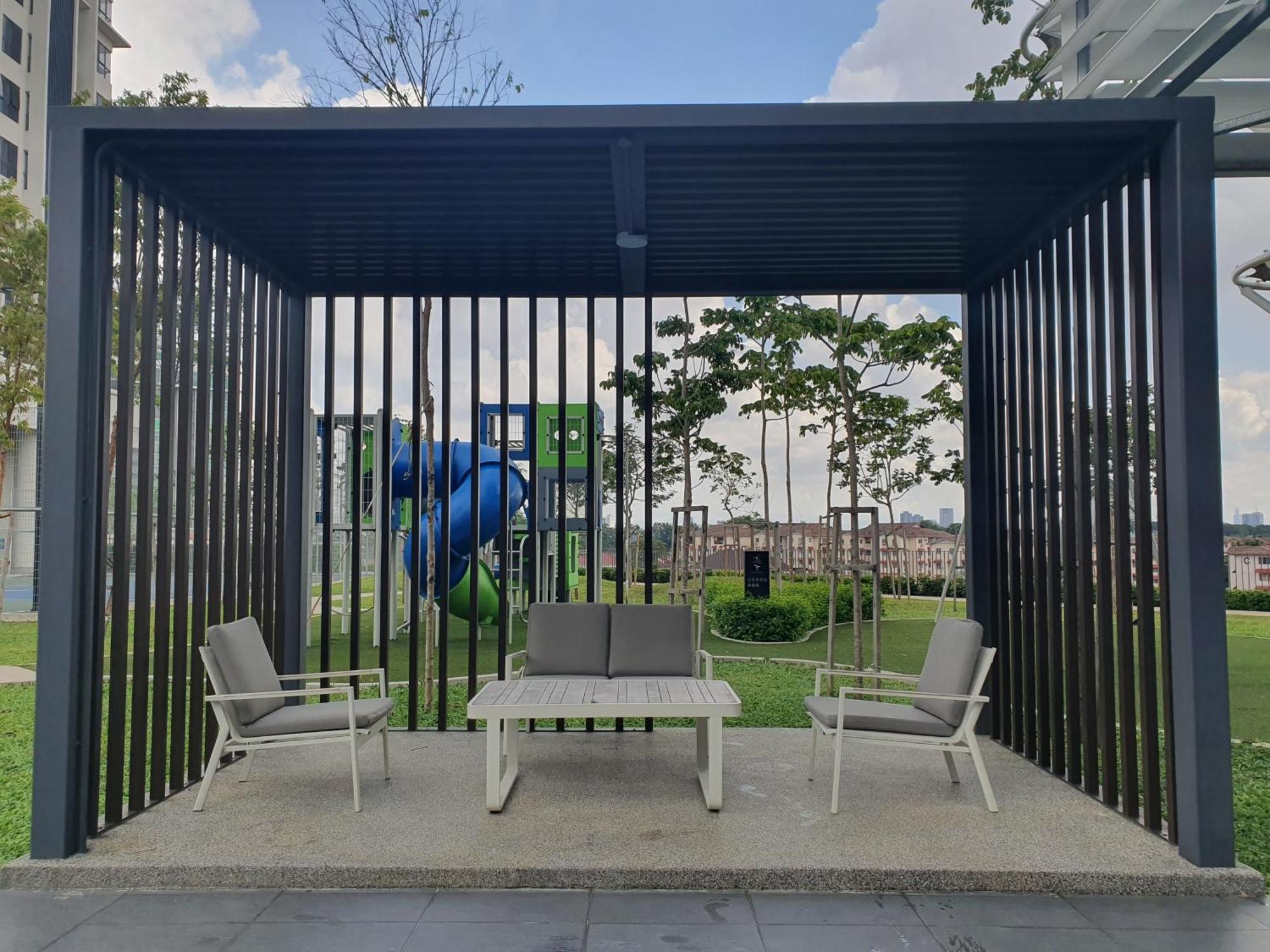 Highpark Suites At Petaling Jaya, Kelana Jaya By Plush Exteriör bild