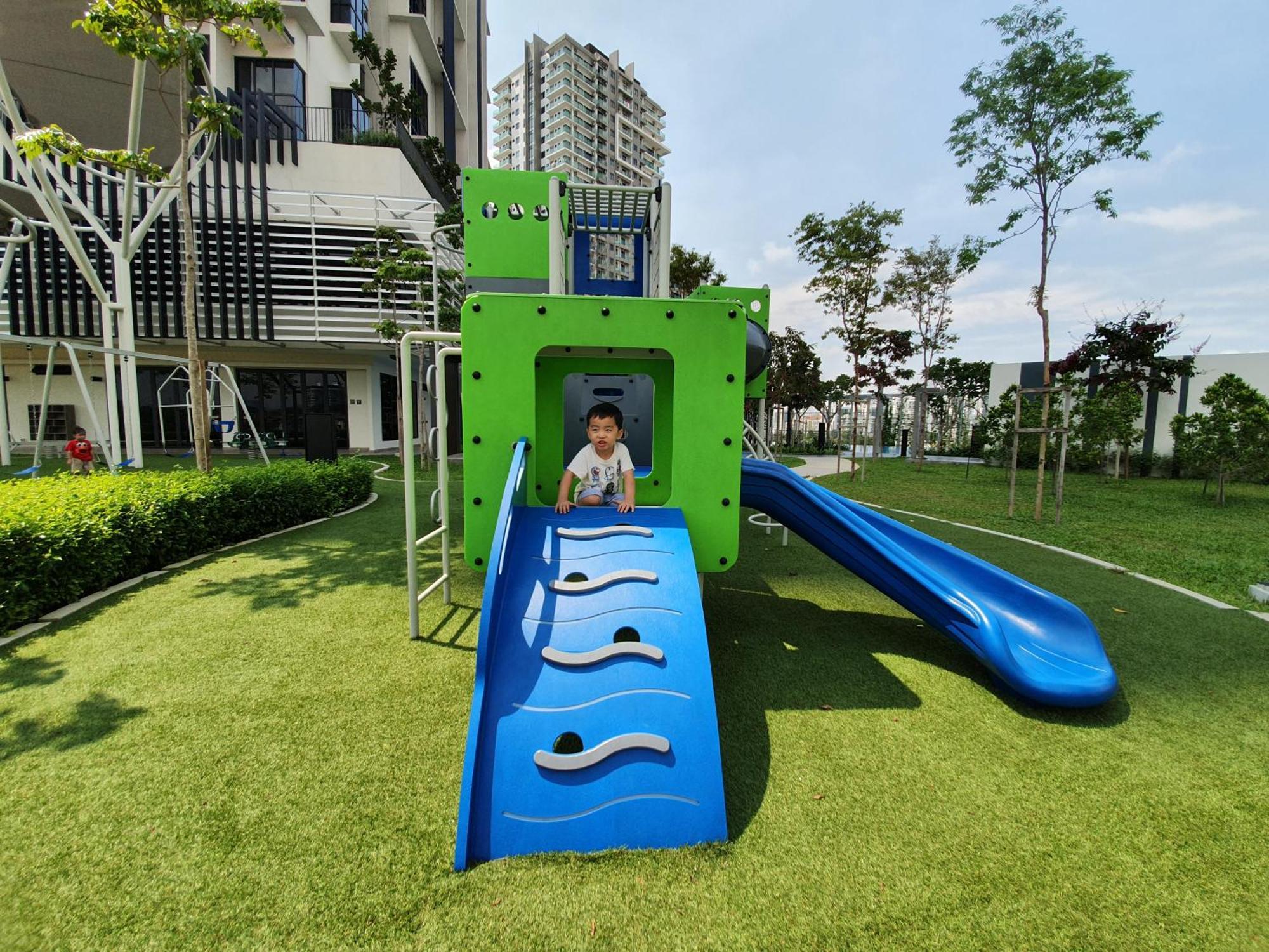 Highpark Suites At Petaling Jaya, Kelana Jaya By Plush Exteriör bild
