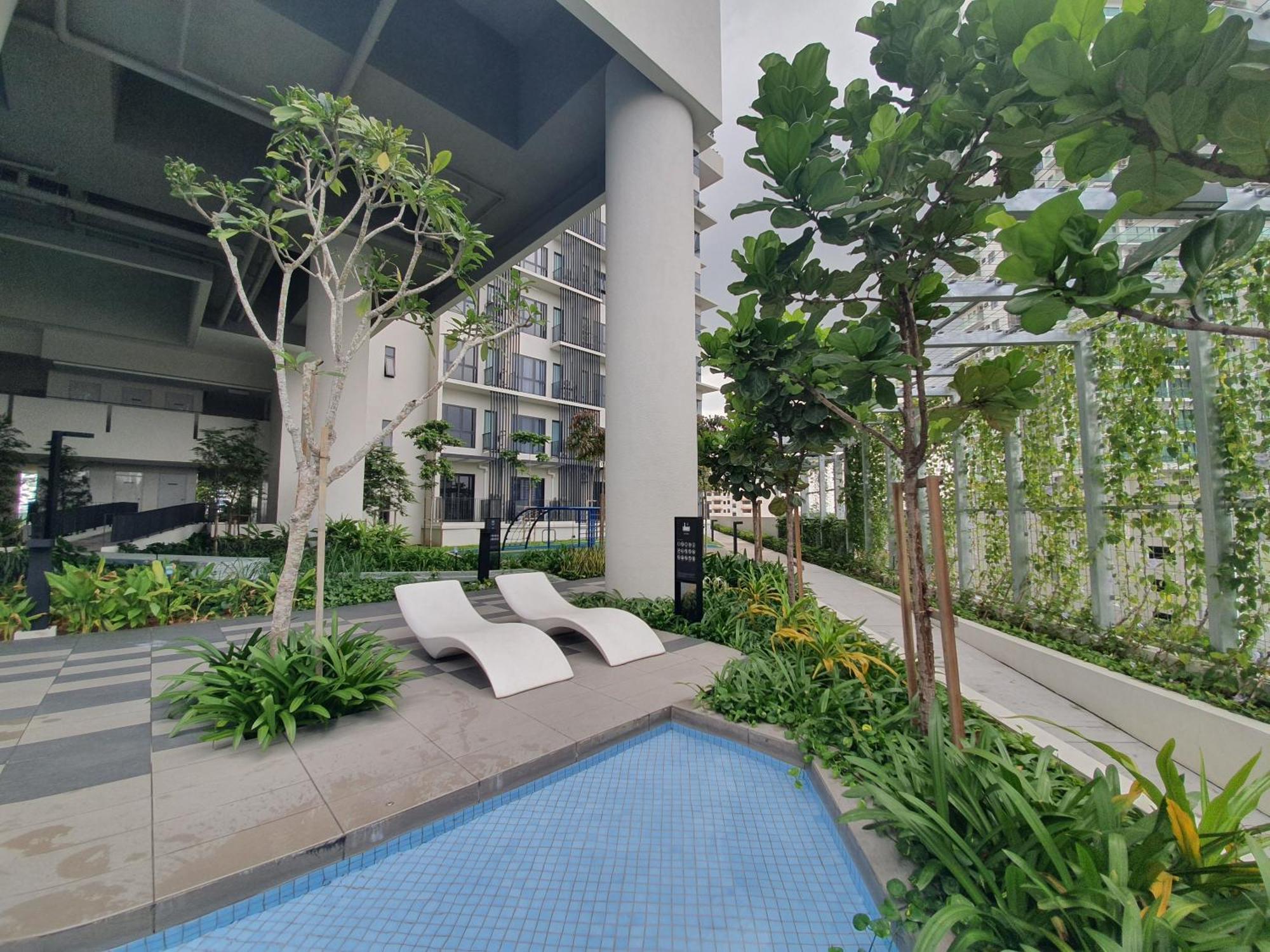 Highpark Suites At Petaling Jaya, Kelana Jaya By Plush Exteriör bild